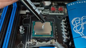 applying thermal paste to the processor