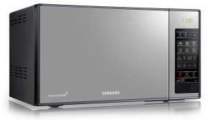 Microonde con grill Samsung GE83XR