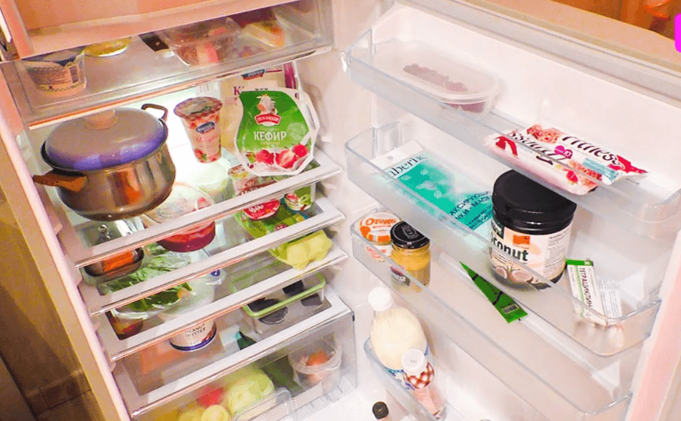 Cleanliness and order in the refrigerator